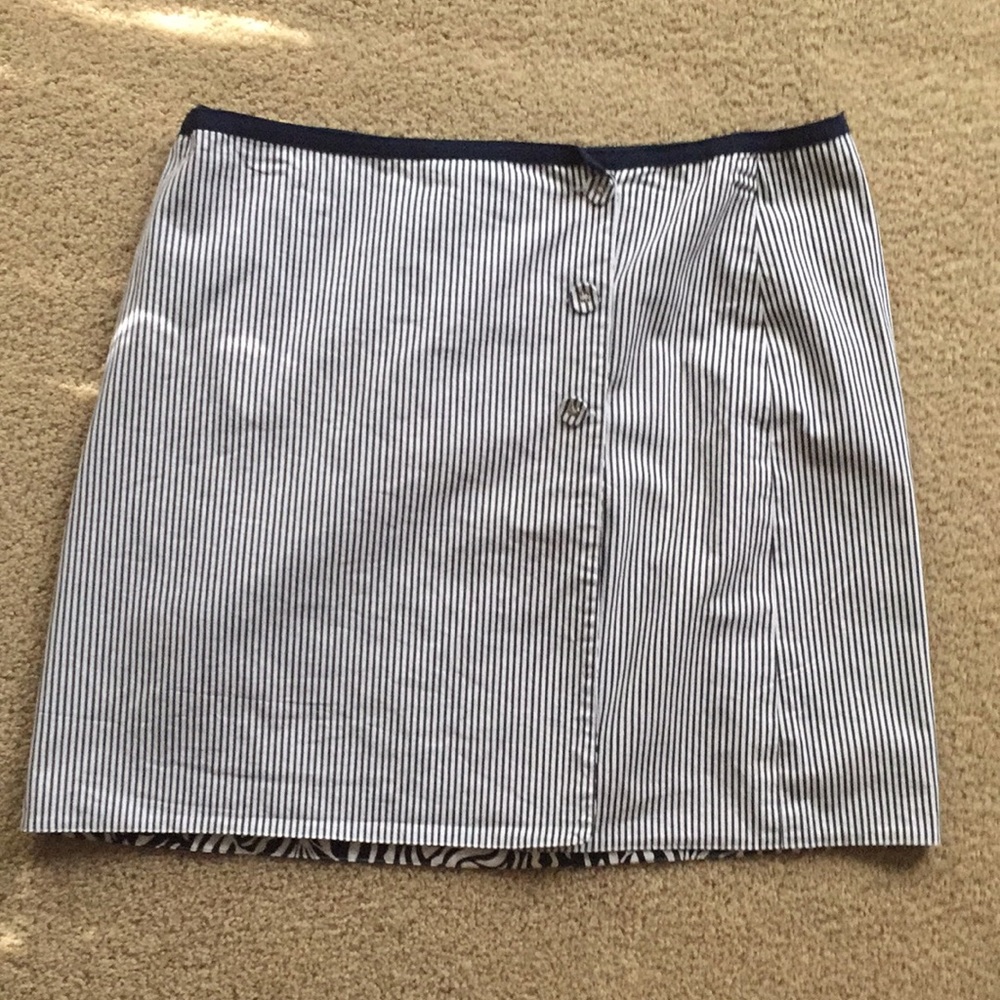 vineyard vine wrap around skirt REVERSIBLE